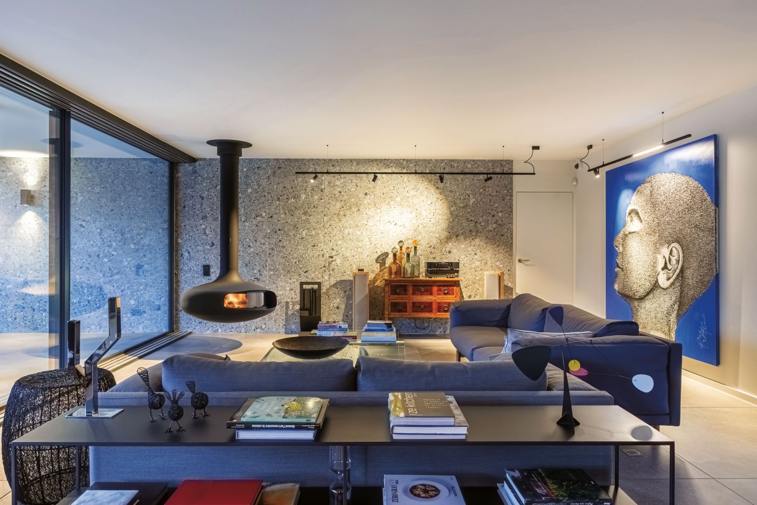 FOCUS-DOMOFOCUS-vetrato-A-LEGNA-NERO-OPACO