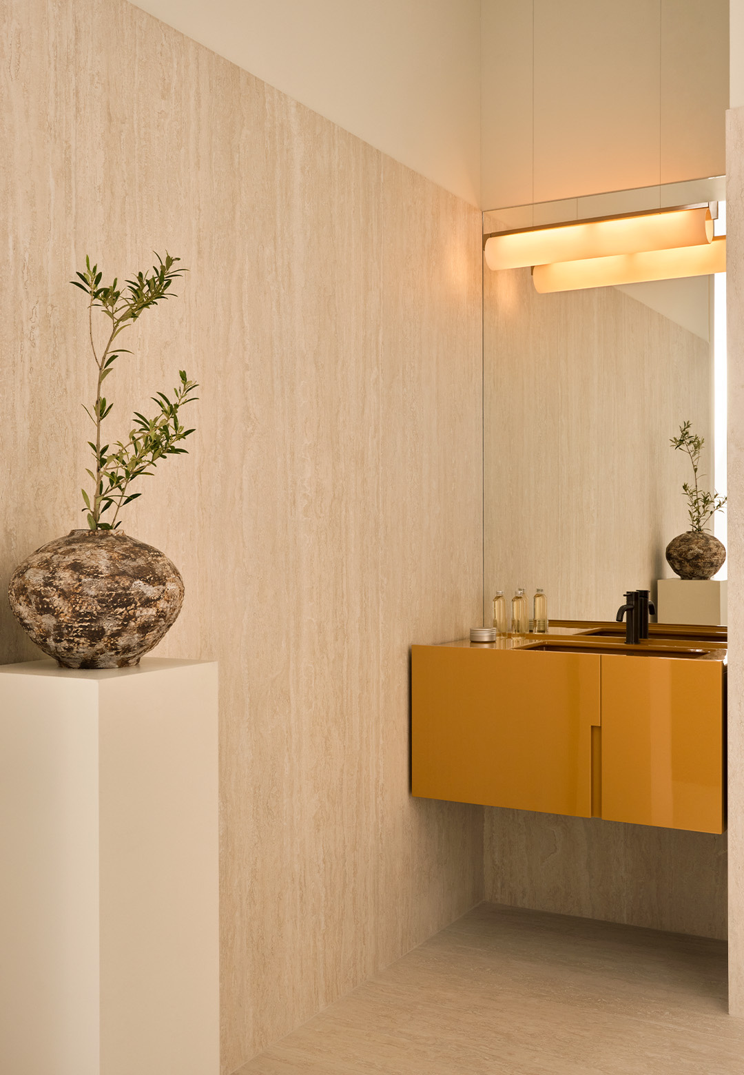 CIELO MOBILE FILO LACCATO MANIGLIA VERTICALE