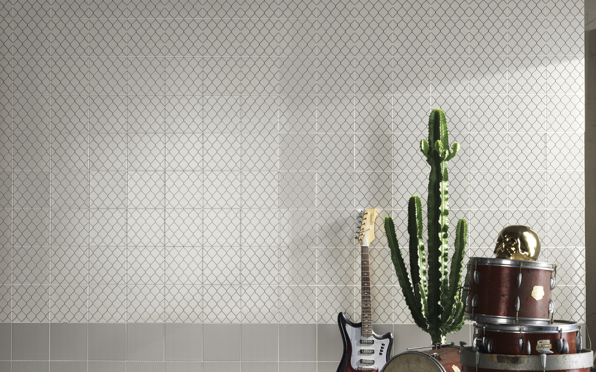 DIESEL FENCE WHITE 20X20