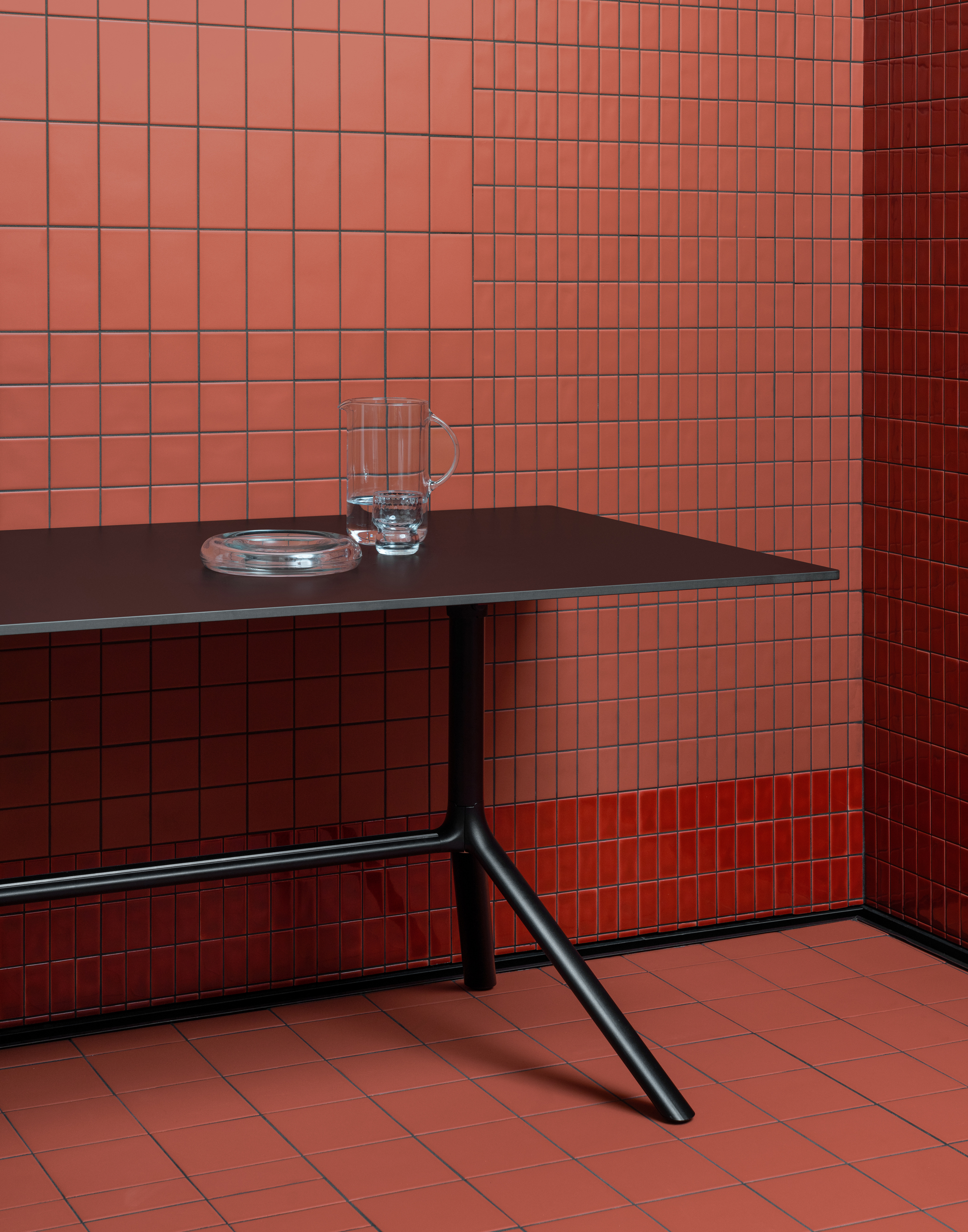 MUTINA-DIN-RED-MATT-15x15