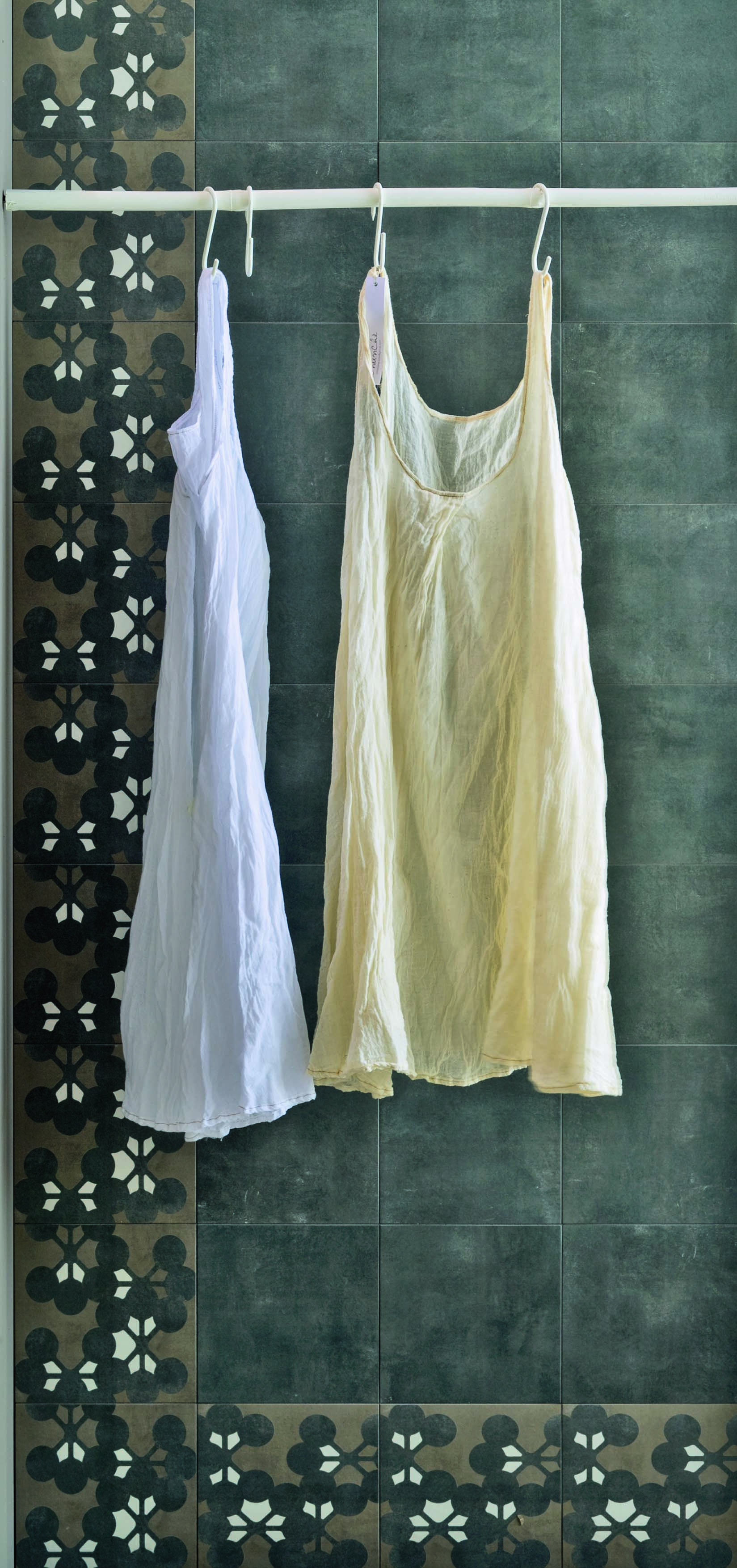 MUTINA-AZULEJ-NERO-20x20