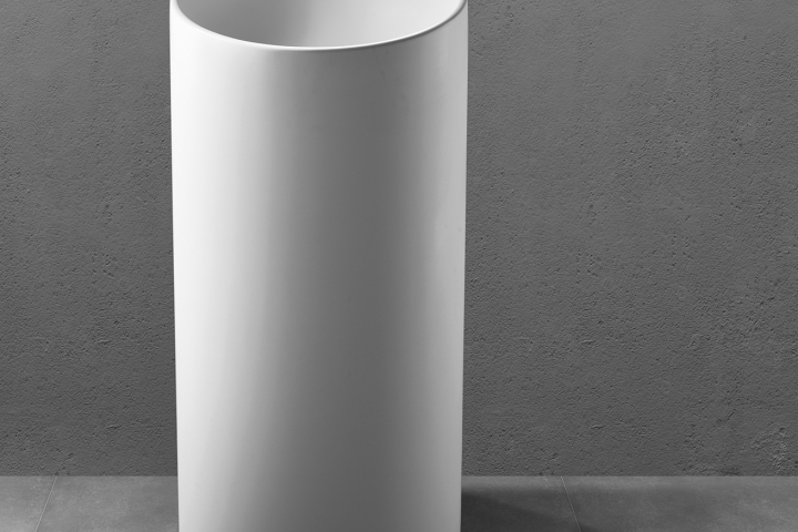 CIPI' THE TUBE FREE STANDING